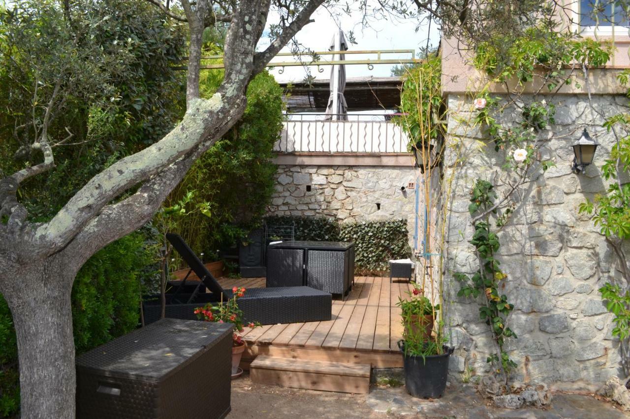 Les Moulins Apartment *